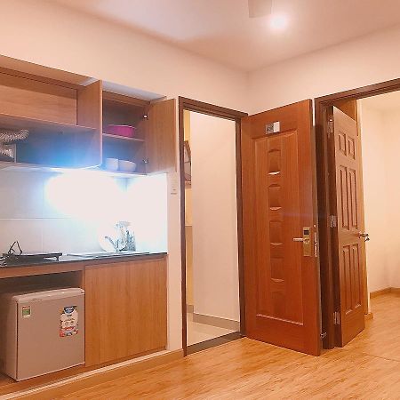 Crown Apartment Хошимин Екстериор снимка